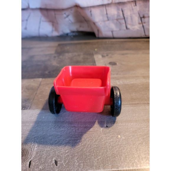 Red wagon toy figure plastic - Picture 6 of 6